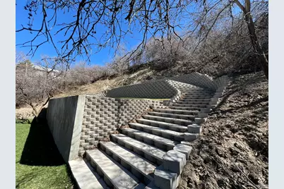 552 E Chelsea Dr, Bountiful, UT 84010 - Photo 8