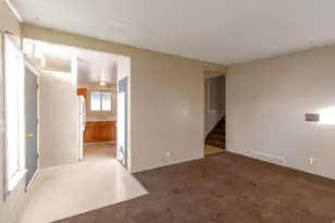 654 Colonial St, Layton, UT 84041 - Photo 4