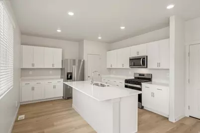 933 N 200 E #32, Santaquin, UT 84655 - Photo 16