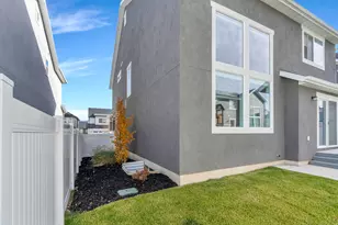 12368 S Varitek Dr, Herriman, UT 84096 - Photo 22