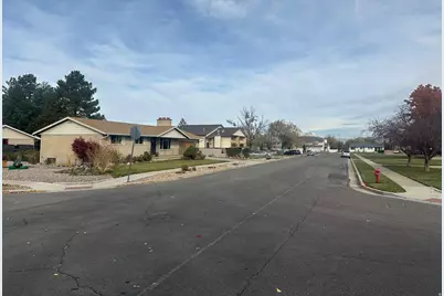 512 E Larchwood Dr, Midvale, UT 84047 - Photo 22