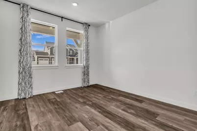 2468 N Paintbrush Dr, Saratoga Springs, UT 84045 - Photo 4