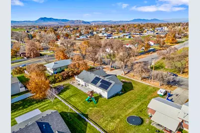 98 W 400 S, Smithfield, UT 84335 - Photo 26