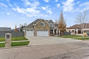 6043 N Lariat Ln, Mountain Green, UT 84050 - Photo 2