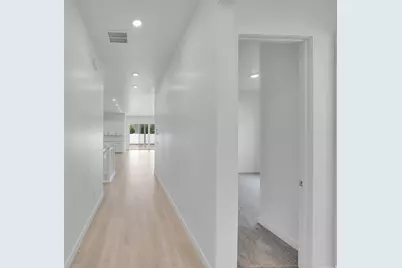 263 E Polaris Dr S #104, Saratoga Springs, UT 84045 - Photo 2