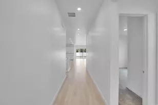 263 E Polaris Dr S, Saratoga Springs, UT 84045 - Photo 2