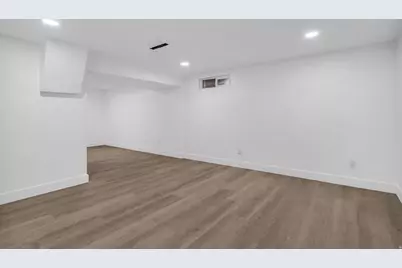 941 E Carnation Dr, Sandy, UT 84094 - Photo 26