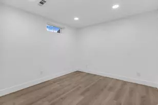 941 E Carnation Dr, Sandy, UT 84094 - Photo 16