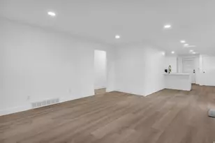 941 E Carnation Dr, Sandy, UT 84094 - Photo 4