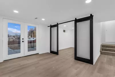 941 E Carnation Dr, Sandy, UT 84094 - Photo 14