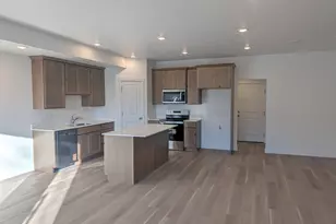 763 N Pheasantbrook Dr, Centerville, UT 84014 - Photo 6