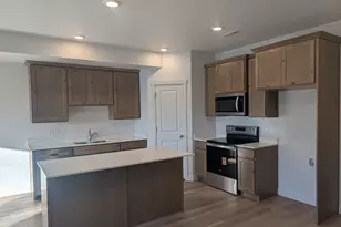 763 N Pheasantbrook Dr, Centerville, UT 84014 - Photo 4