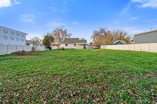 942 E Gentile St, Layton, UT 84041 - Photo 18