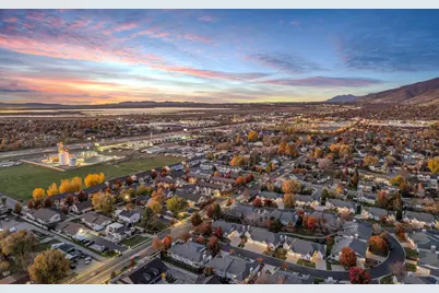 204 W Lyman Ln, Bountiful, UT 84010 - Photo 36