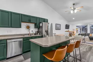 204 W Lyman Ln, Bountiful, UT 84010 - Photo 8