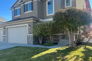 647 W Mulberry St, Stansbury Park, UT 84074 - Photo 2