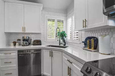 10932 S Segovia Cir, Sandy, UT 84094 - Photo 10