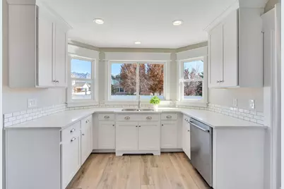 975 E 2850 N, Lehi, UT 84043 - Photo 12