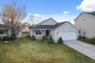 167 W Apple Ave N, Saratoga Springs, UT 84045 - Photo 2