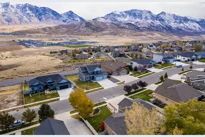 1126 S Valley View Dr W, Santaquin, UT 84655 - Photo 12
