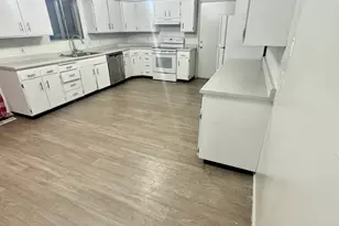 8643 S Vaquero Dr E, Sandy, UT 84094 - Photo 4