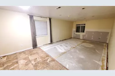 107 Pebble Beach Dr, Stansbury Park, UT 84074 - Photo 32