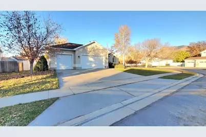 107 Pebble Beach Dr, Stansbury Park, UT 84074 - Photo 2