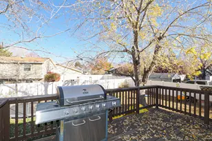 735 E Dusty Creek Ave, Sandy, UT 84094 - Photo 8