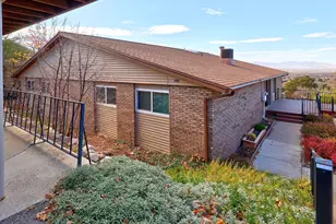 4755 S Wallace Ln, Holladay, UT 84117 - Photo 6