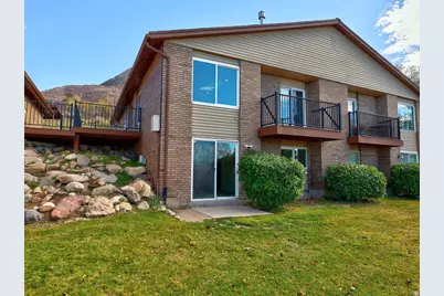 4755 S Wallace Ln, Holladay, UT 84117 - Photo 2