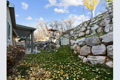 90 Scenic Hills Cir, North Salt Lake, UT 84054 - Photo 16