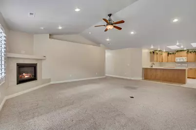 5495 S 575 W, Riverdale, UT 84405 - Photo 6