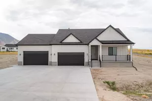 1214 E Highline Rd, Lake Point, UT 84074 - Photo 1