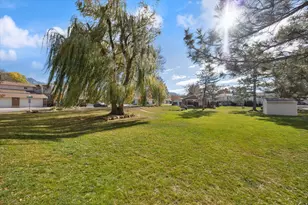 1077 E 8320 S, Sandy, UT 84094 - Photo 24