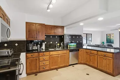 943 E 420 S, Provo, UT 84606 - Photo 10