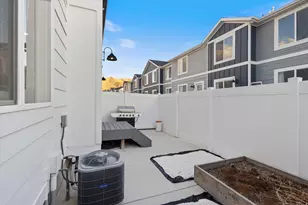 1786 E Eagle Ln, Eagle Mountain, UT 84005 - Photo 24