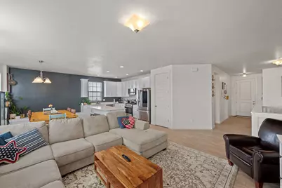 1502 E Lowe Peak Dr N, Eagle Mountain, UT 84005 - Photo 8