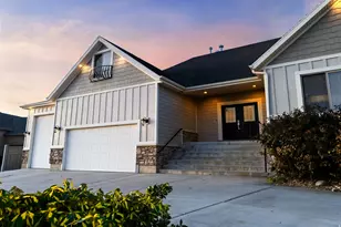 9039 N Mount Airey Dr E, Eagle Mountain, UT 84005 - Photo 4