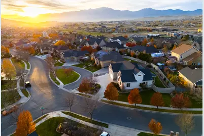 9039 N Mount Airey Dr E, Eagle Mountain, UT 84005 - Photo 6