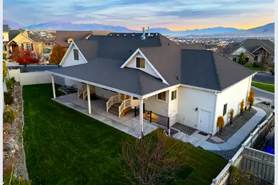 9039 N Mount Airey Dr E, Eagle Mountain, UT 84005 - Photo 8