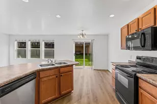 1282 N Lily Pad Dr, Spanish Fork, UT 84660 - Photo 10