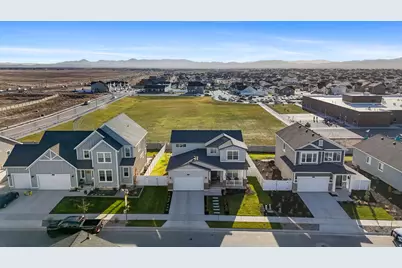 1862 E Kern Mtn, Eagle Mountain, UT 84005 - Photo 10