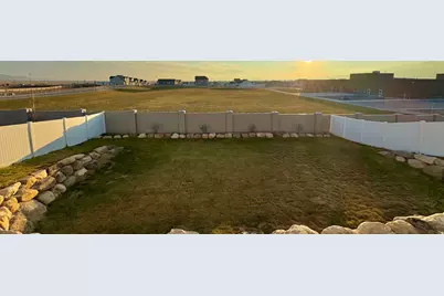 1862 E Kern Mtn, Eagle Mountain, UT 84005 - Photo 8