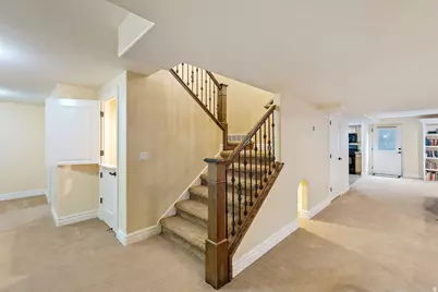 330 W Paradiso Ln, Centerville, UT 84014 - Photo 16