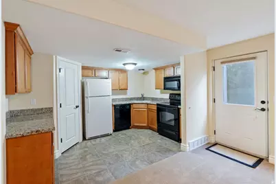 330 W Paradiso Ln, Centerville, UT 84014 - Photo 18