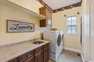 330 W Paradiso Ln, Centerville, UT 84014 - Photo 10