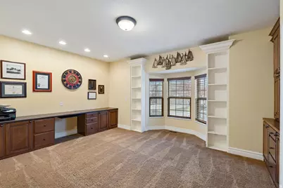 330 W Paradiso Ln, Centerville, UT 84014 - Photo 8