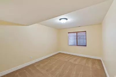330 W Paradiso Ln, Centerville, UT 84014 - Photo 22