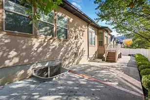 330 W Paradiso Ln, Centerville, UT 84014 - Photo 28