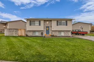 866 S Riverwood Dr W, Logan, UT 84321 - Photo 2